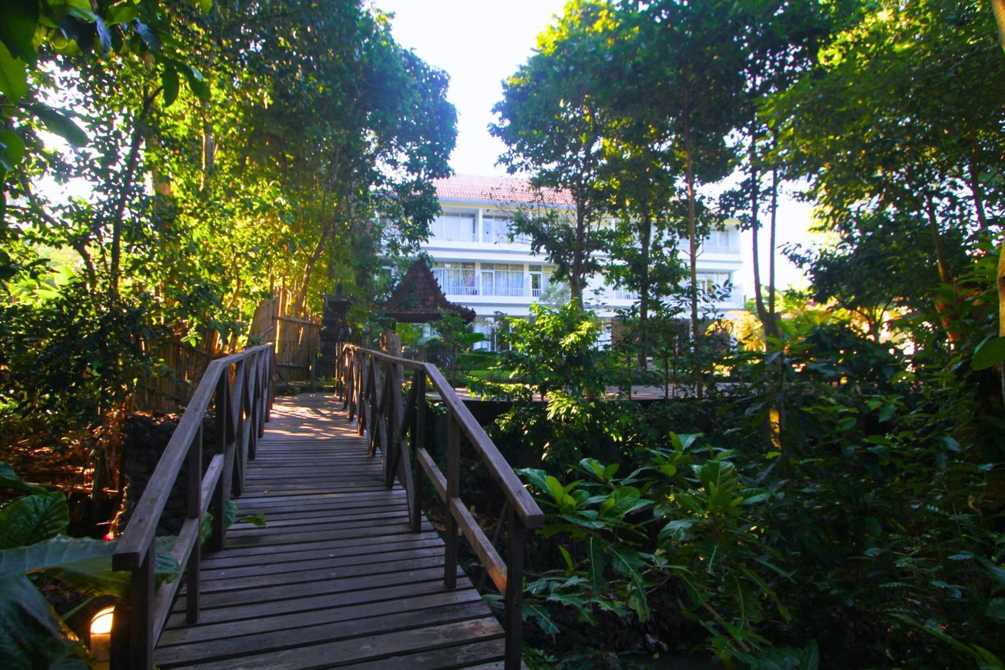 Mahamustika Riverside Canggu Exterior foto