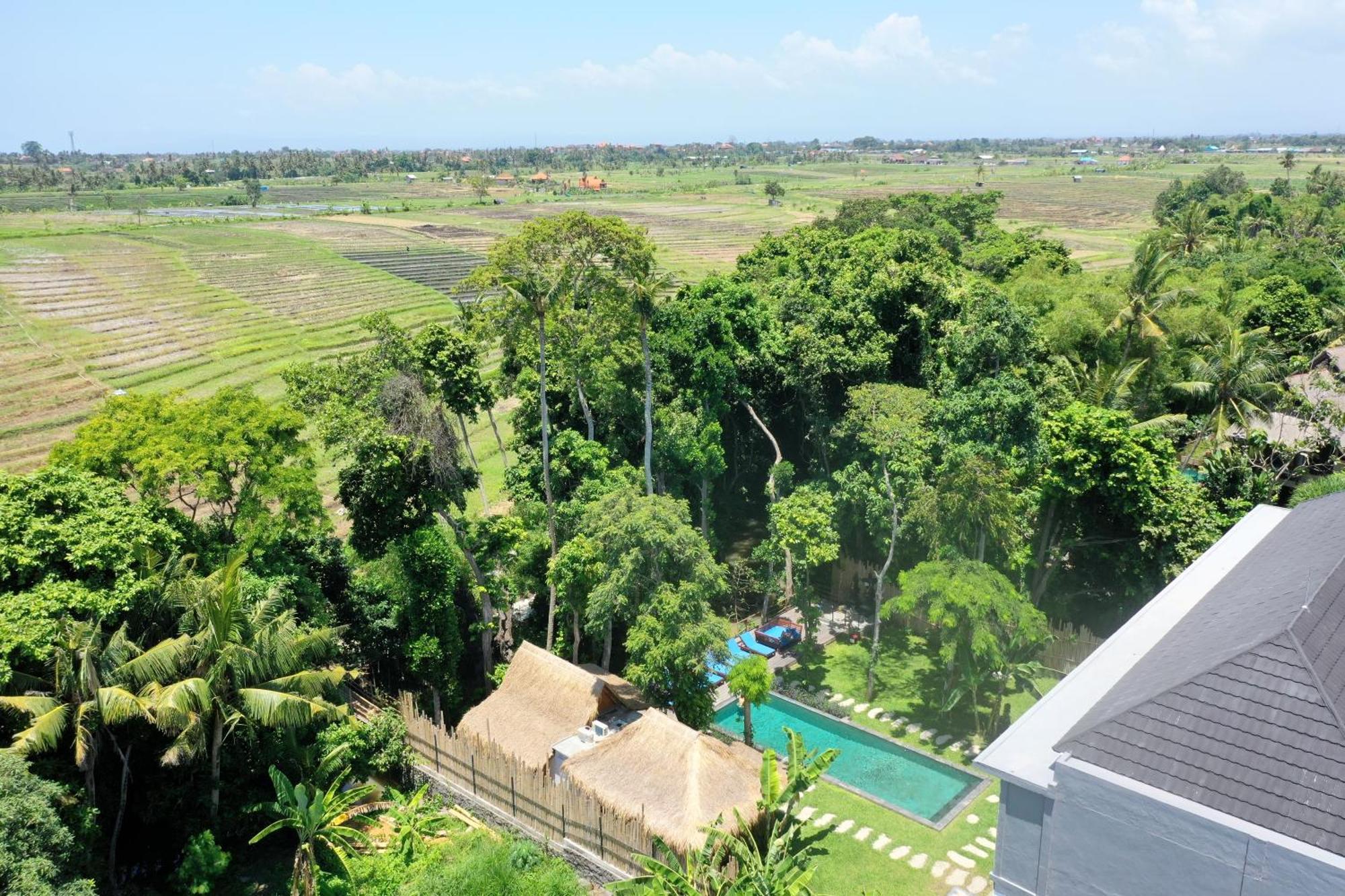 Mahamustika Riverside Canggu Exterior foto